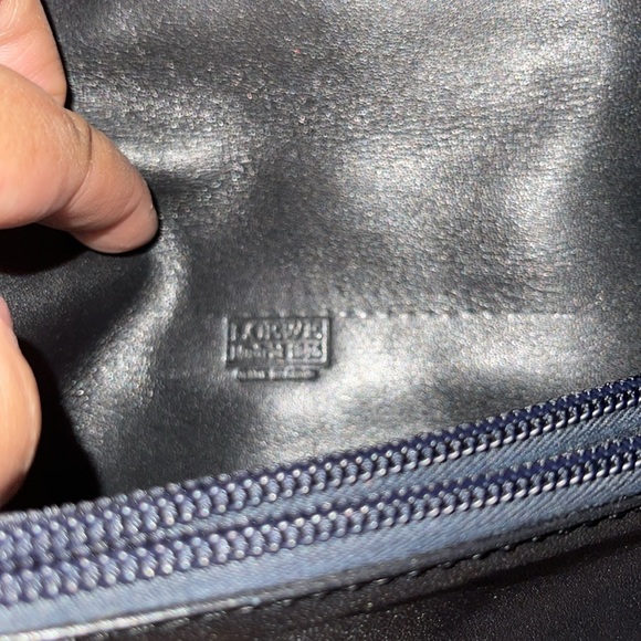 Preloved Loewe wristlet great condition lambskin leather has many pockets Black - Picture 6 of 11